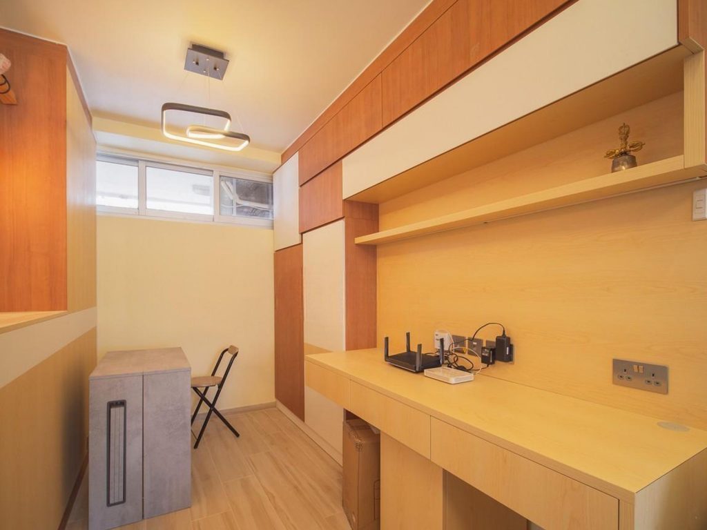 公屋4–5人單位訂造傢俬作品照片 2