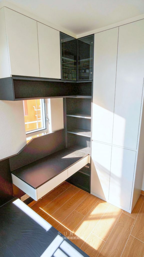安柏苑408呎居屋｜3至4人單位間3房訂造傢俬作品照片 8
